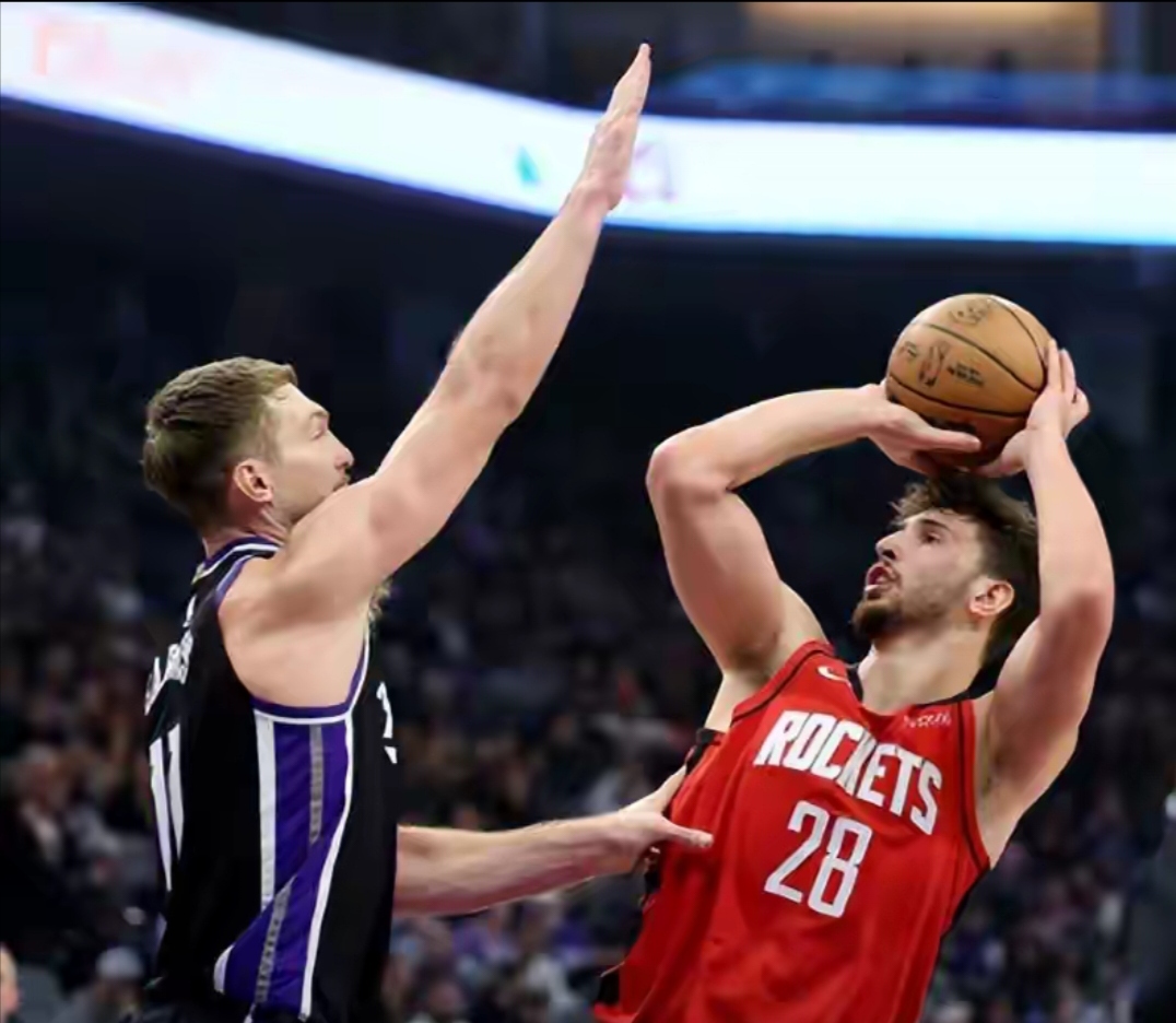 主教练火线接手球队，带领球员突破困境的简单介绍