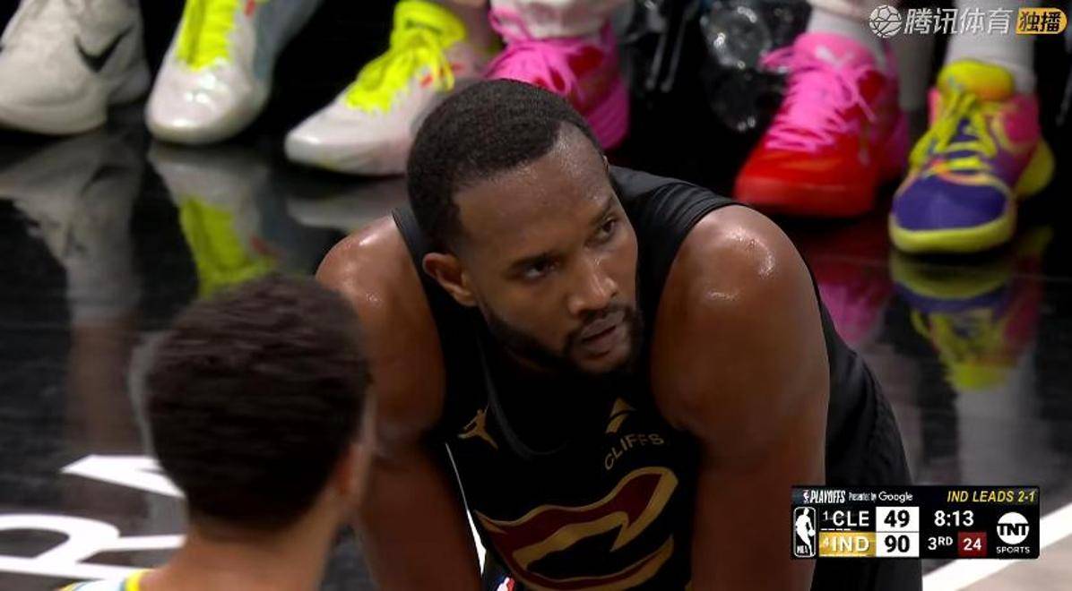 包含国王后卫米切尔因伤缺席下一场比赛的词条