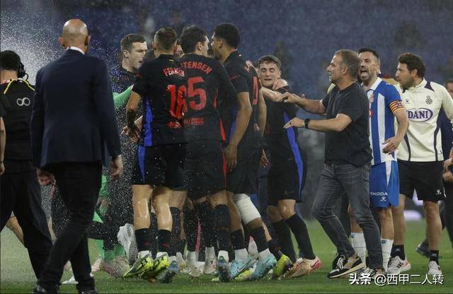 关于经典连线掀起球迷兴奋阵容疯狂引援加冕夺冠的信息