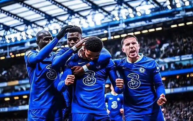 包含精彩赛事！国际足球盛宴吸引观众目光的词条