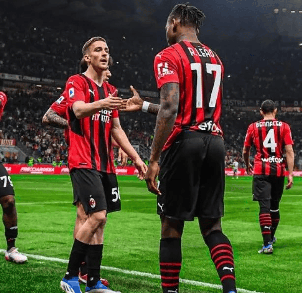 包含恩波利客场绝杀热那亚，保级希望重新点燃的词条