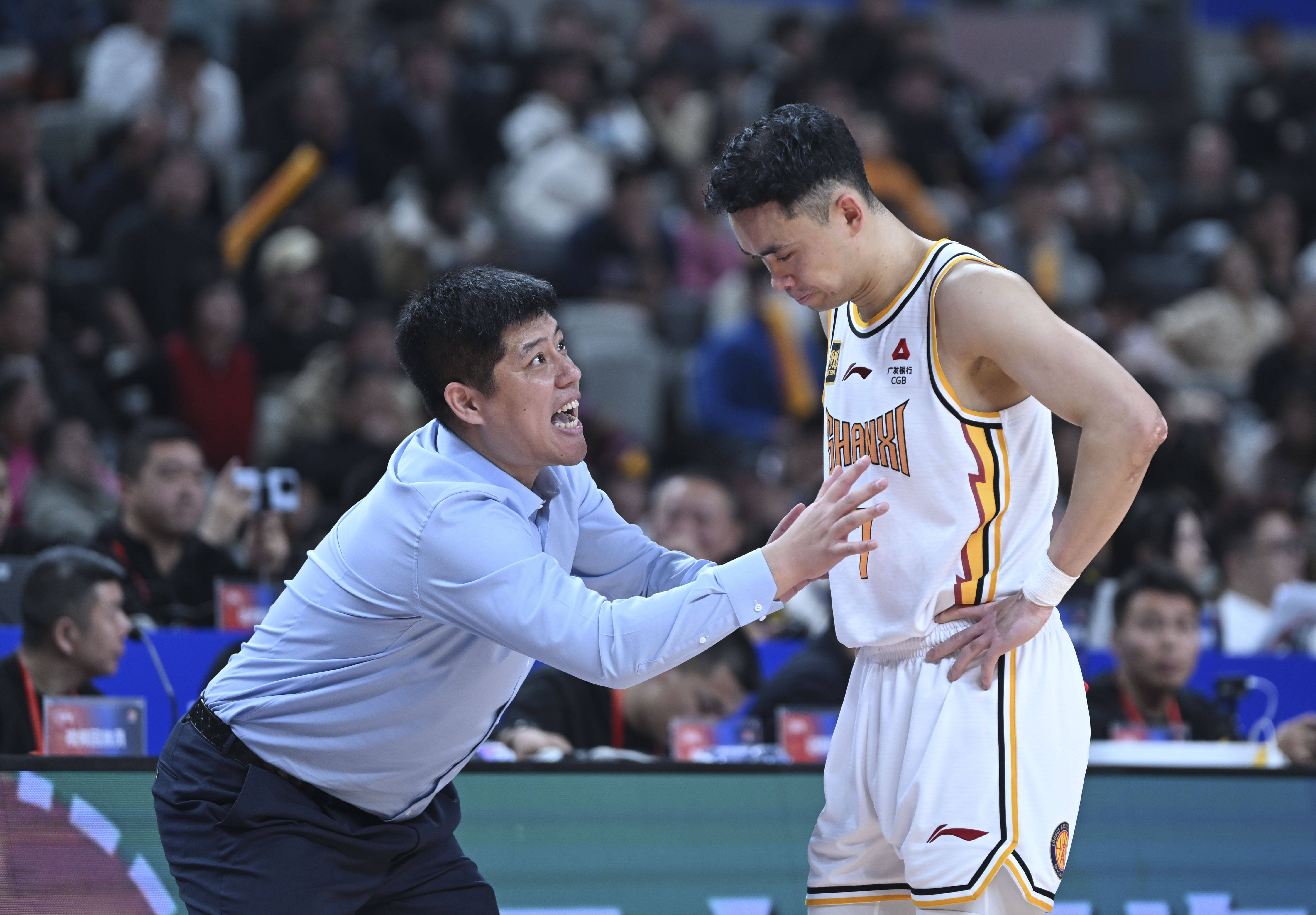 山西队主帅战术调整为争夺战略优势