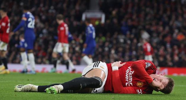 包含曼联球员受伤频繁，主帅面临前所未有压力的词条