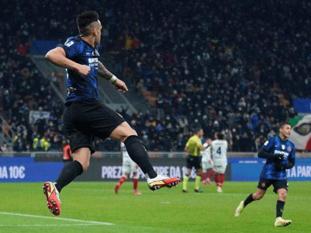 佛罗伦萨取胜罗马，逆袭冲顶头名的简单介绍