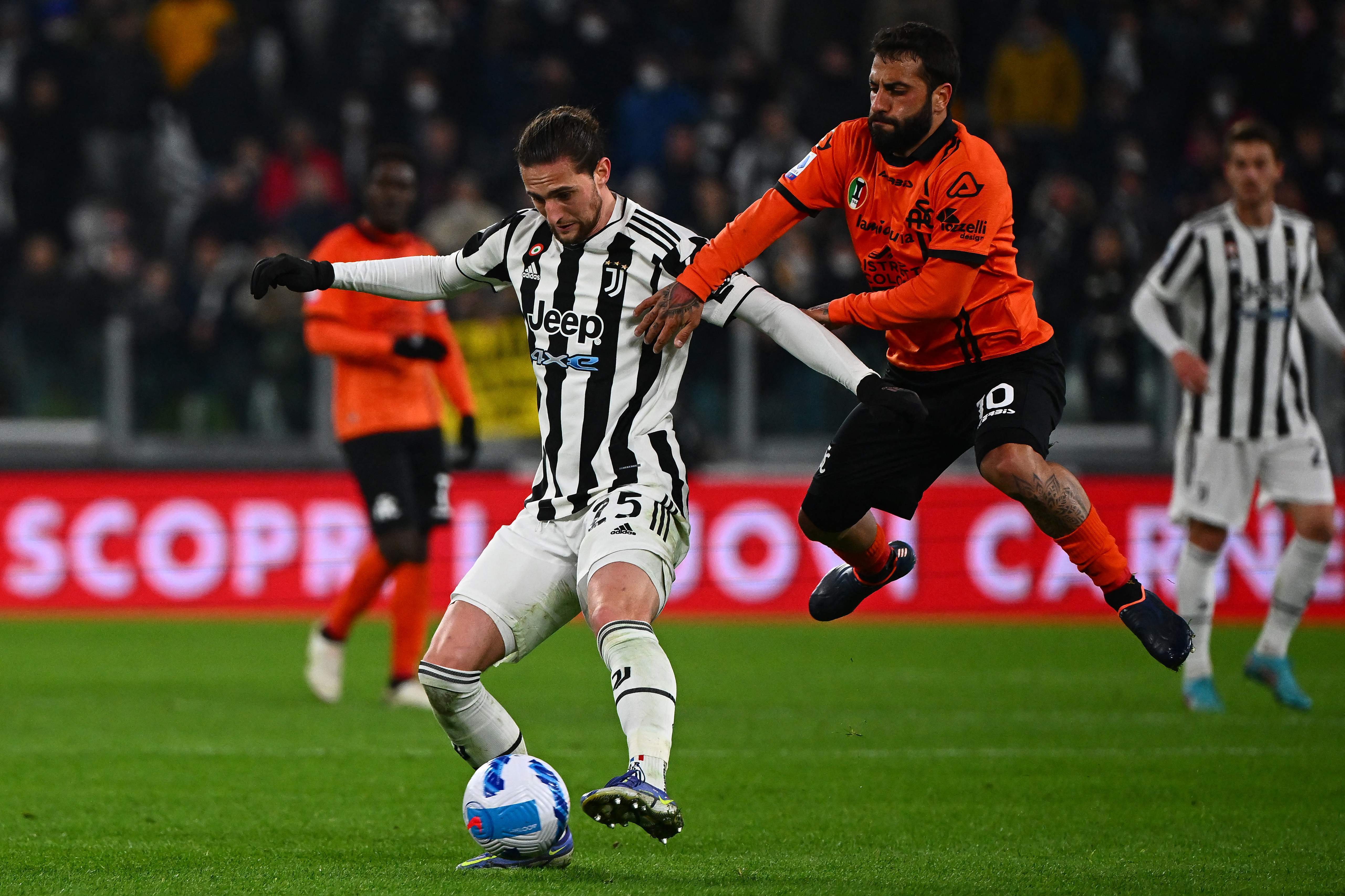 狂欢!尤文图斯主场大胜帕尔马赢得胜利的简单介绍 狂欢!尤文图斯主场大胜帕尔马赢得胜利的简单介绍