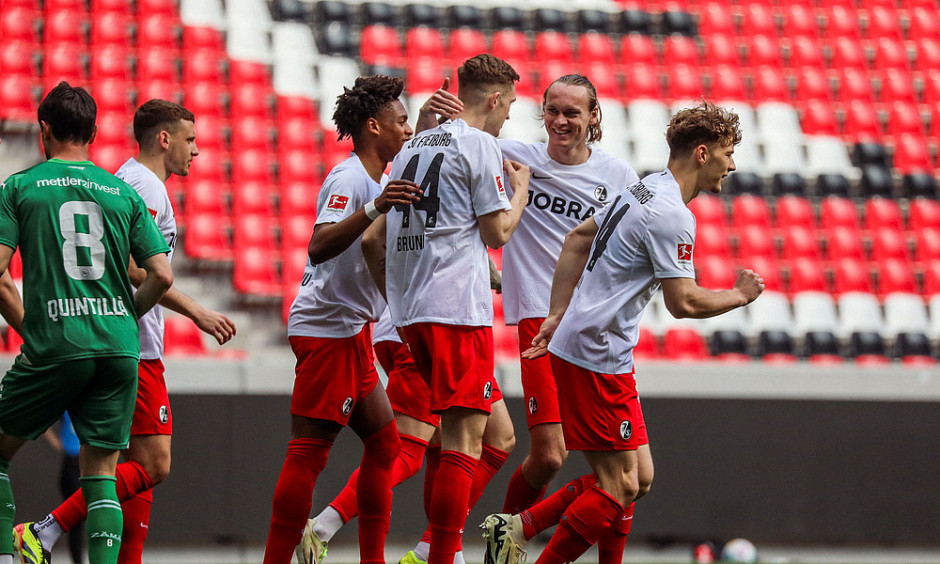 包含不莱梅队与科隆队的较量不容错过的词条