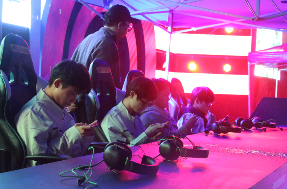 精彩对决!强强对话迸发激情 精彩对决!强强对话迸发激情