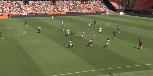 雷恩客场不敌里昂,欧战资格受阻 雷恩客场不敌里昂,欧战资格受阻