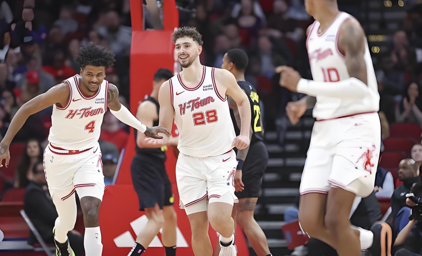 关于火箭力克爵士，取得胜利保住季后赛席位的信息