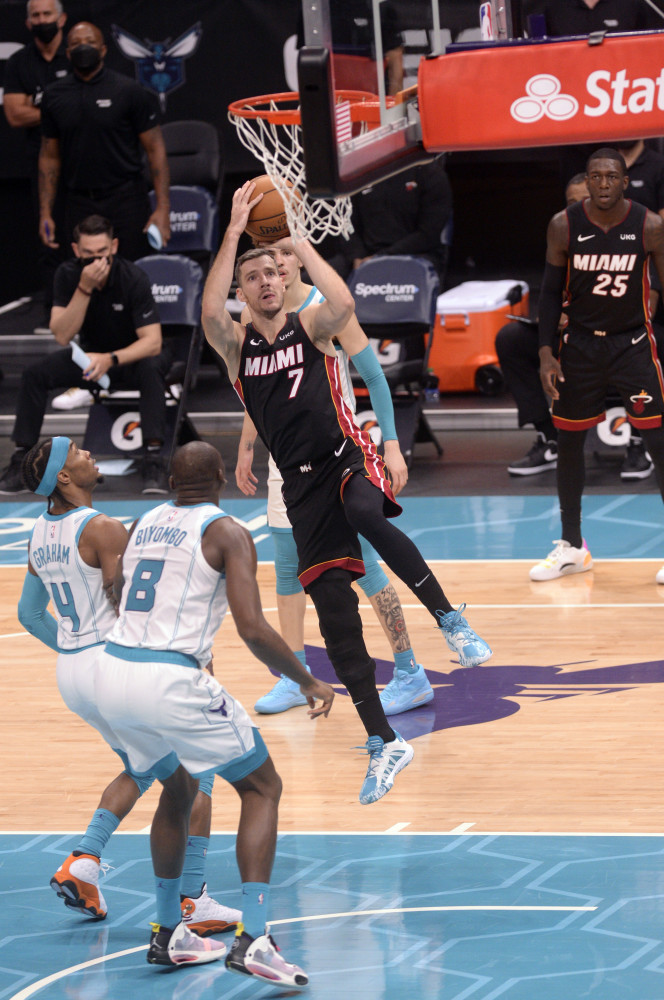 关于热火轻取灰狼,阿德巴约表现抢眼的信息 关于热火轻取灰狼,阿德巴约表现抢眼的信息