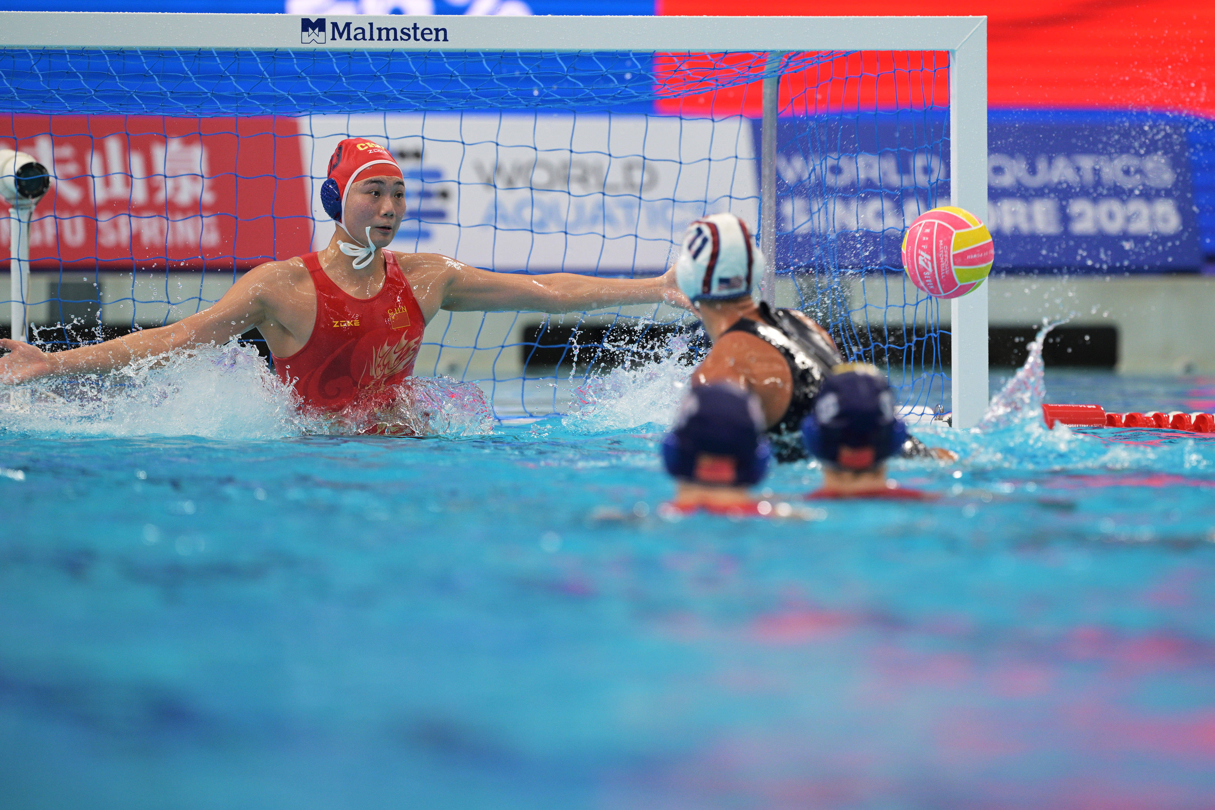 关于游泳官方发布赛后数据，表现引争议的信息