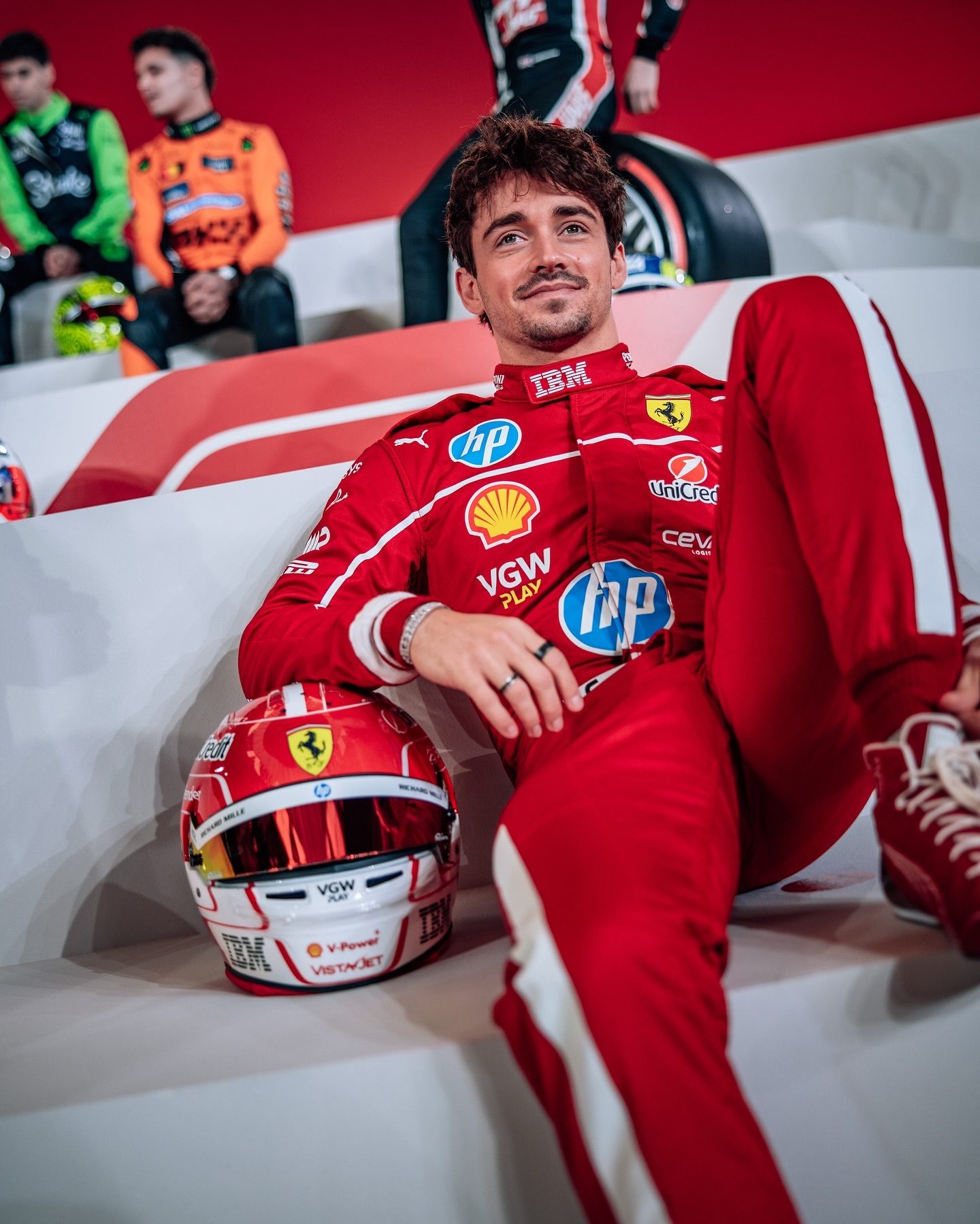 迈凯伦逆转雷诺车队,汉密尔顿惊艳四座 迈凯伦逆转雷诺车队,汉密尔顿惊艳四座