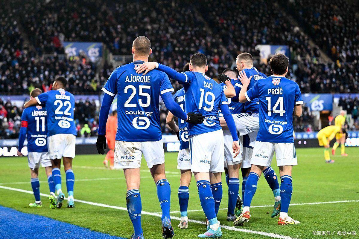 沙尔克04队实现完美表现，取得连胜