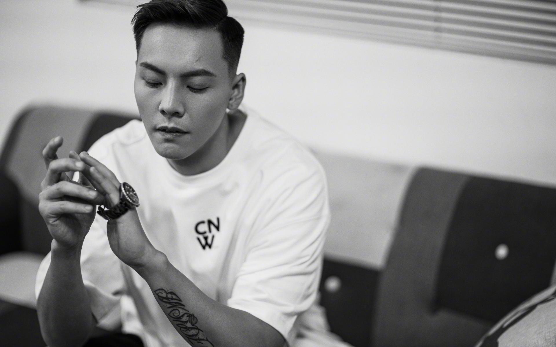 莫兰特关键制胜，新疆队全面压制开拓者