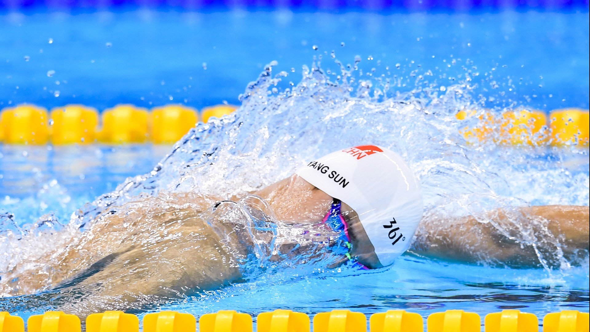 约基奇爆发砍下三双，开拓者主场击溃篮网，NBA比赛日双星闪耀