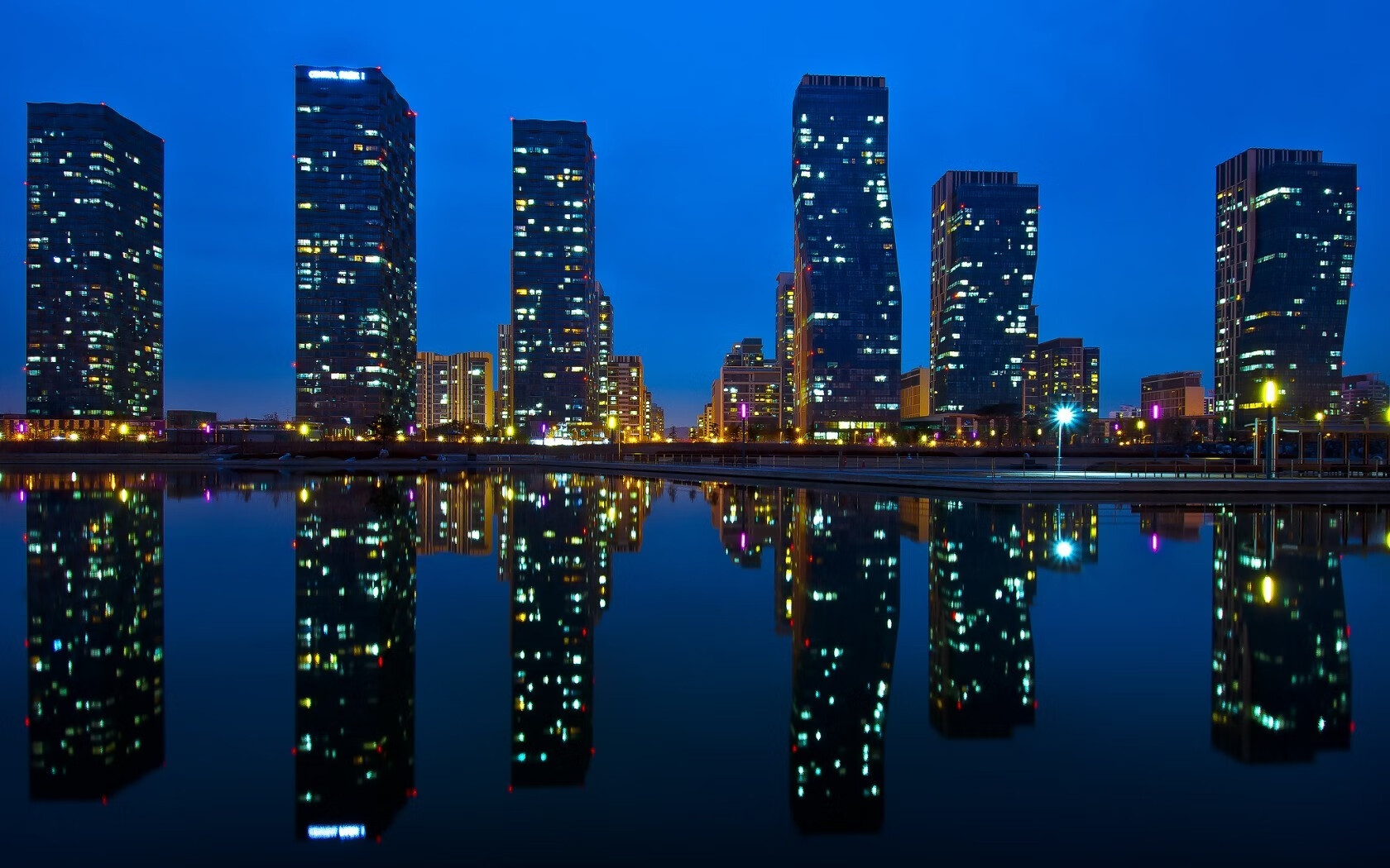 伊布天神下凡！几内亚3-0踏平委内瑞拉，史诗级压制引爆全场