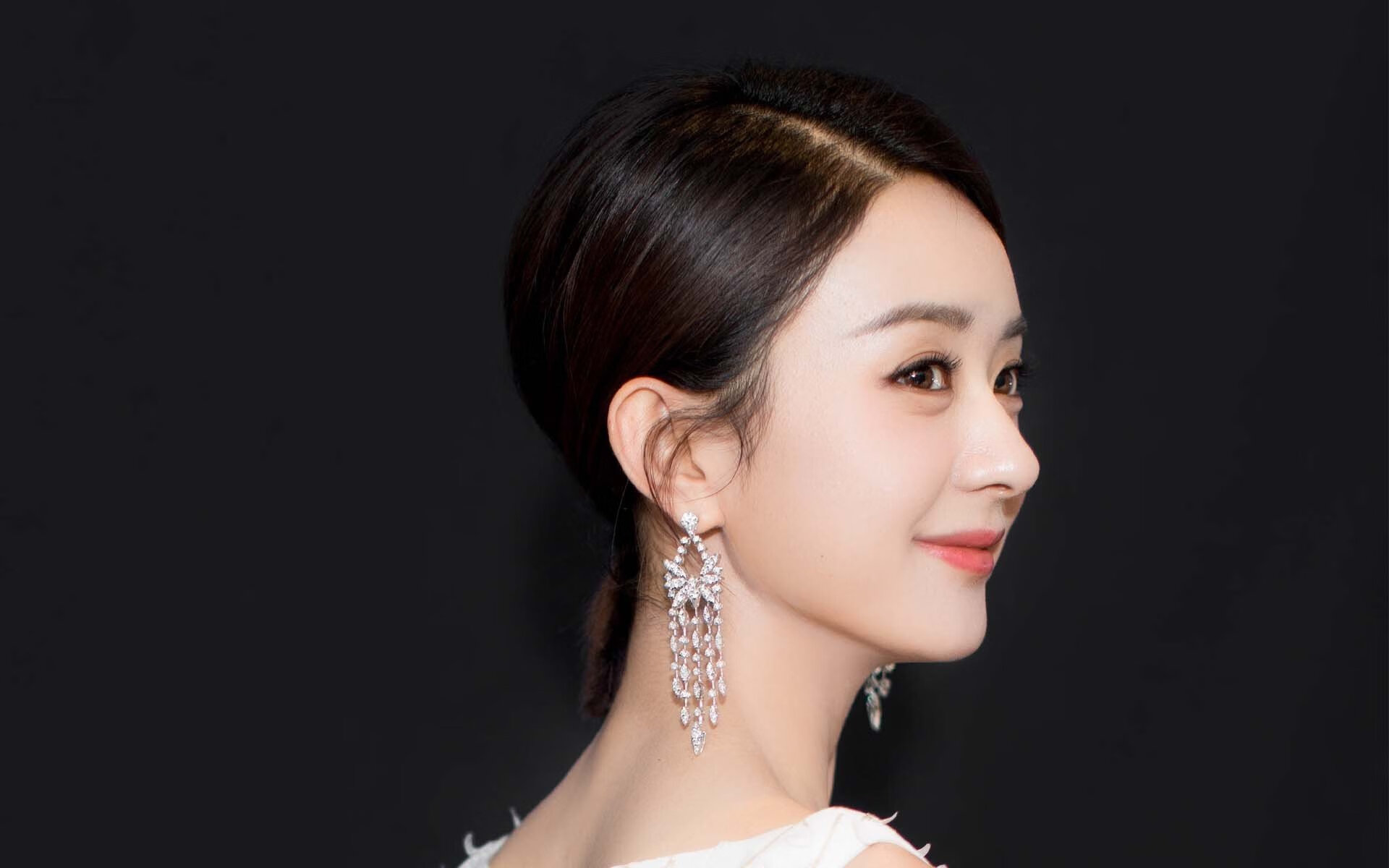 南非轻取荷兰,奥斯梅恩成关键先生,一粒进球背后的战术革命与精神图腾